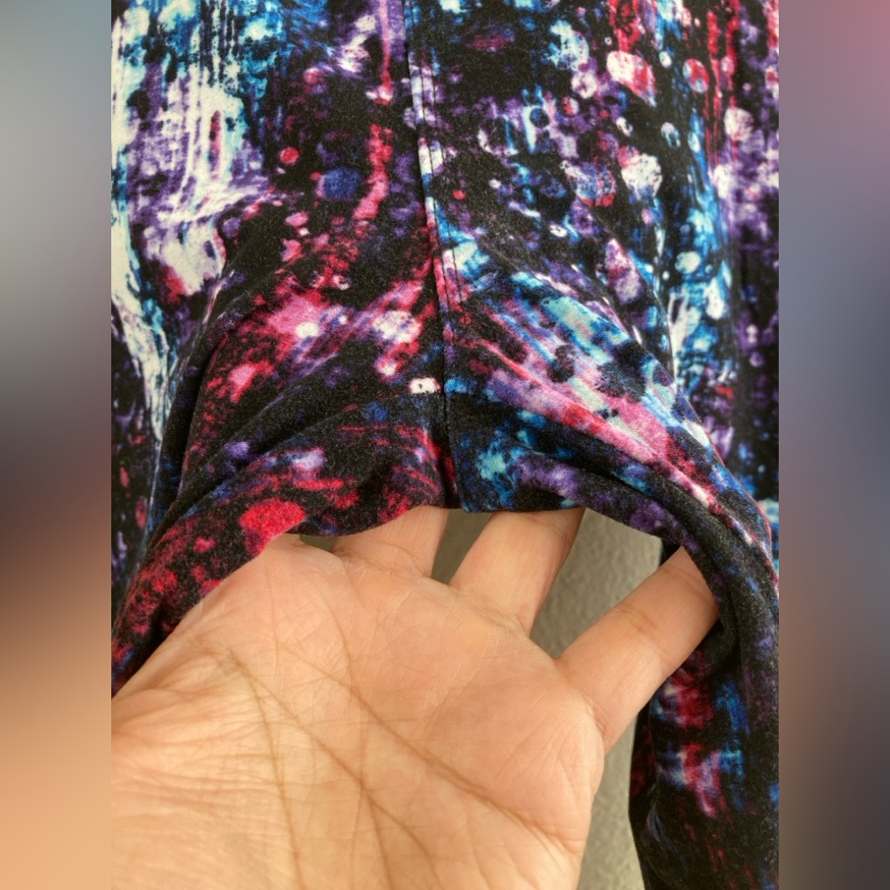 LuLaRoe Ice Wash Leggings Size OS Blue Purple Raspberry Abstract Print - Picture 2 of 7